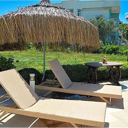 Bodrum Sleeps 10 Pool Air Con Vila