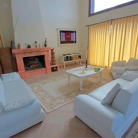 Bodrum Sleeps 10 Pool Air Con