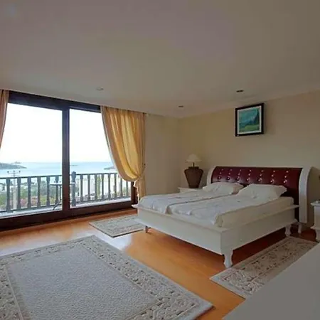 Bodrum Sleeps 10 Pool Air Con Yalıkavak