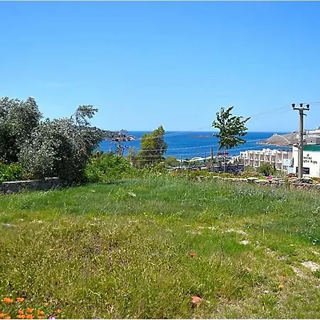 Bodrum Sleeps 10 Pool Air Con