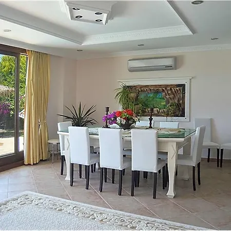 Bodrum Sleeps 10 Pool Air Con * 얄리카베크